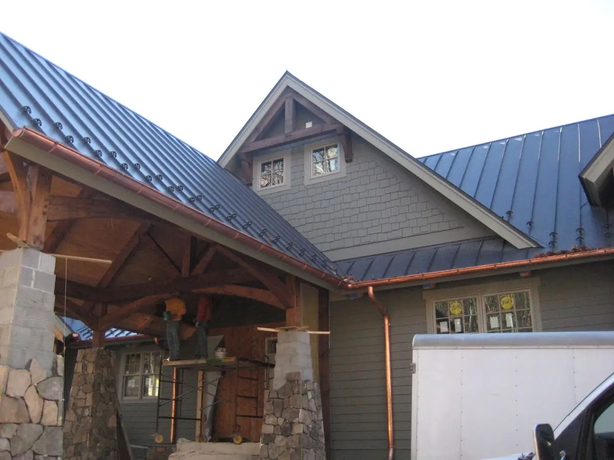 Craftsman Roofing team delivering quality roofing work in Santa Fe